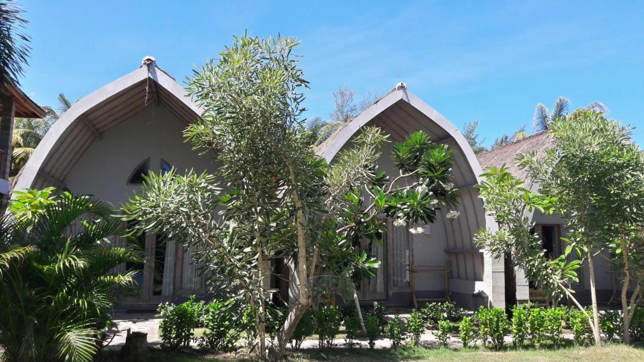 Puri Air Beach Resort & Spa Gili Air Buitenkant foto