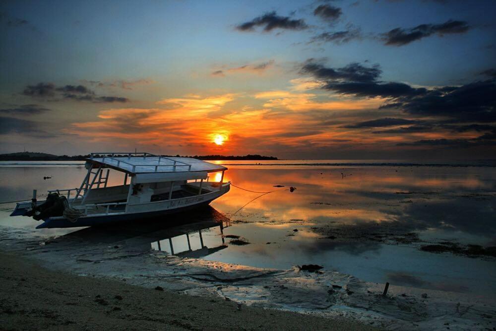 Puri Air Beach Resort & Spa Gili Air Buitenkant foto