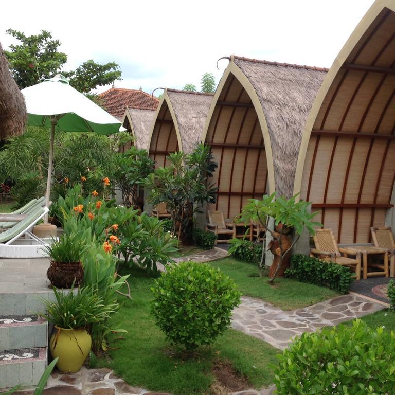 Puri Air Beach Resort & Spa Gili Air Buitenkant foto