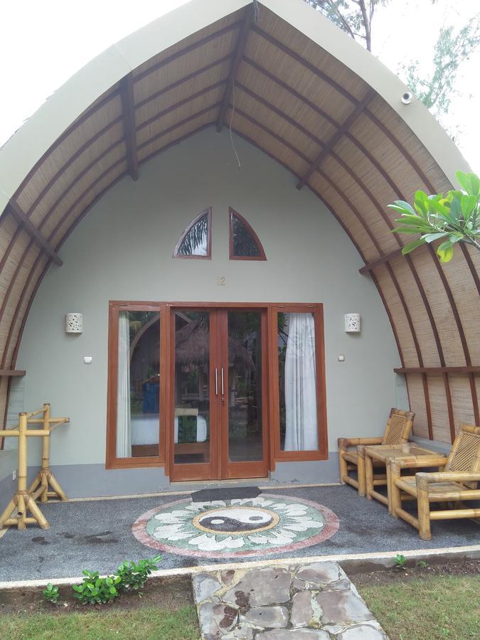 Puri Air Beach Resort & Spa Gili Air Buitenkant foto