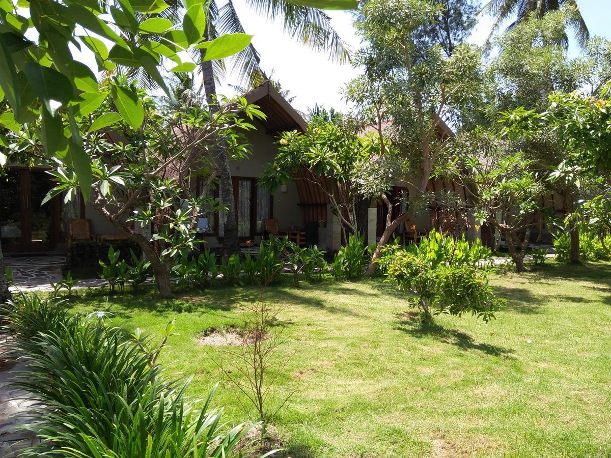 Puri Air Beach Resort & Spa Gili Air Buitenkant foto