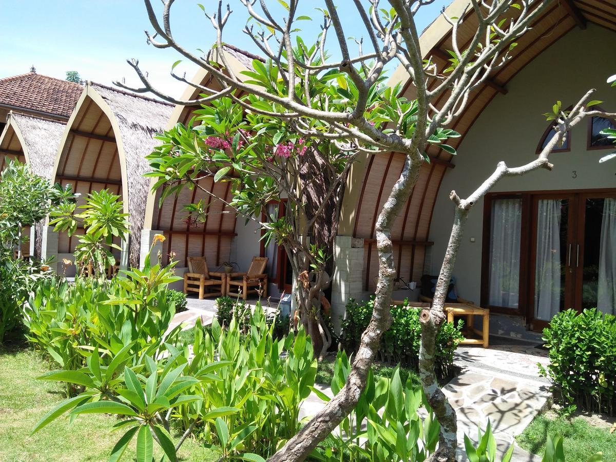 Puri Air Beach Resort & Spa Gili Air Buitenkant foto